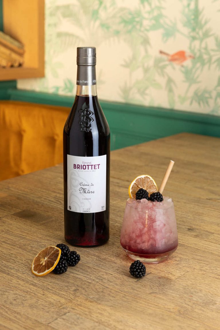 Crème de Mûre Maison Briottet Crème de Cassis de Dijon et liqueurs