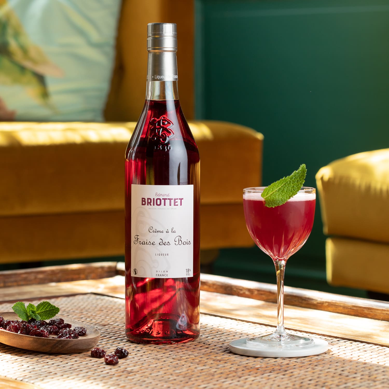03-Briottet Cocktails 2021 - Berry Good - Liqueur de Fraise des Bois
