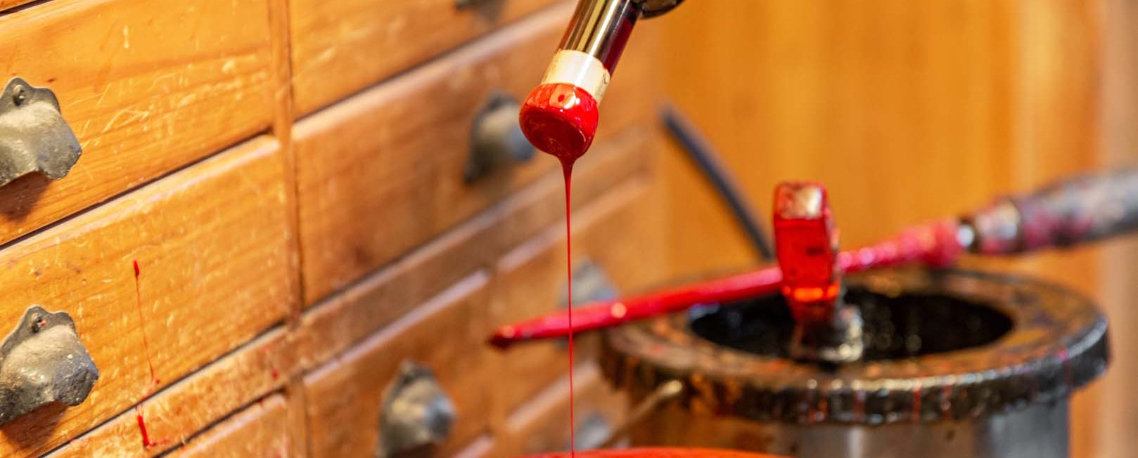 Photo de la cire apposée sur le bouchon des bouteilles Briottet