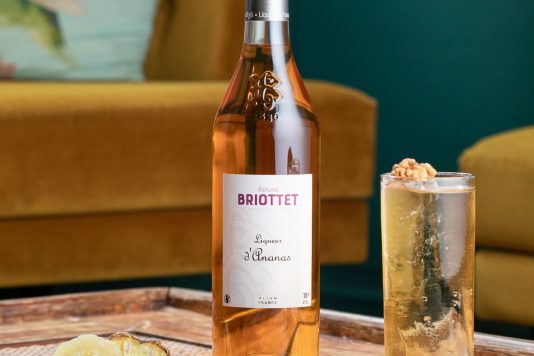 fizz doré cocktail a base de liqueur d'ananas briottet