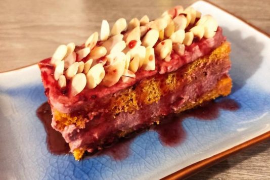 recette de dessert napolitain bourguignon avec crème de cassis de dijon et pain d'épices|