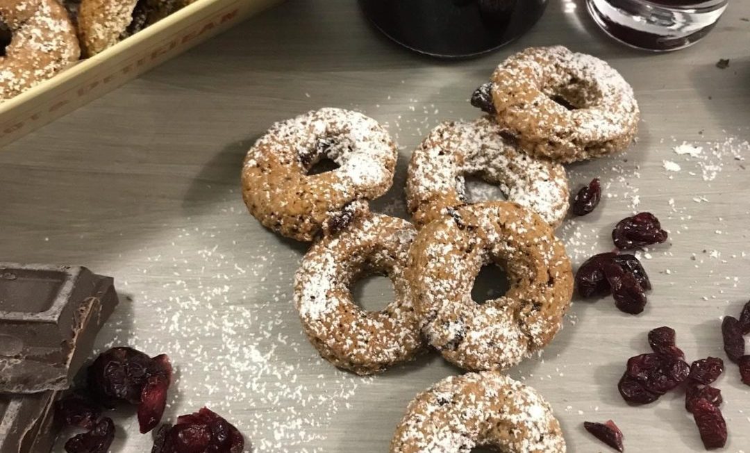 Biscuit-Creme-Cassis-chocolat-Briottet