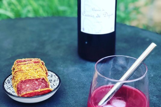 cocktail black pamp à base de crème de cassis de dijon briottet