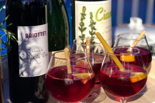 Spritz bourguignon Briottet Crème de Cassis de Dijon