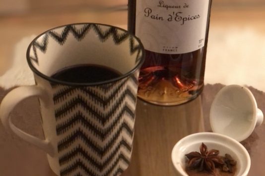 Vin chaud briottet à base de liqueur de pain d'épices briottet