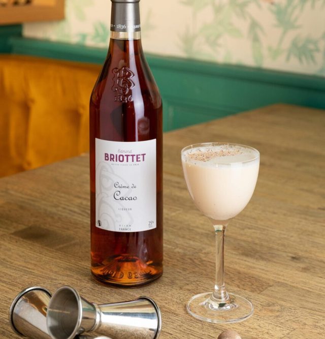 briottet-cocktail-brandy-alexander-cacao