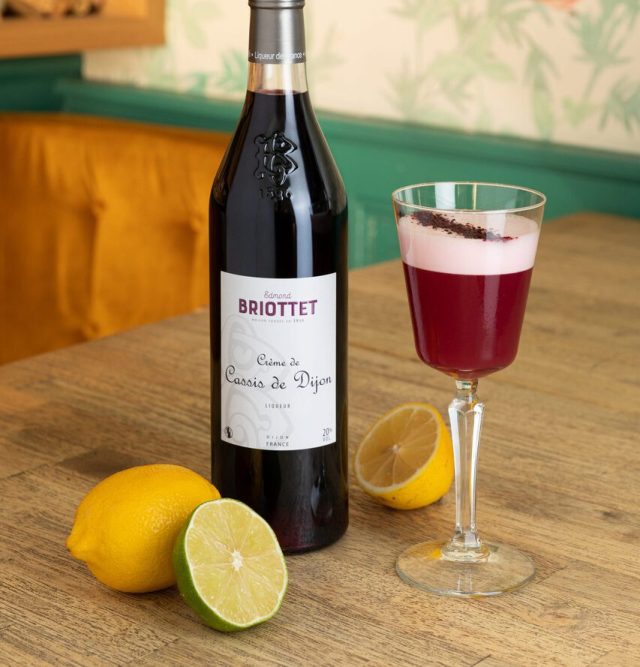 briottet-cocktail-briottet-sour-cassis