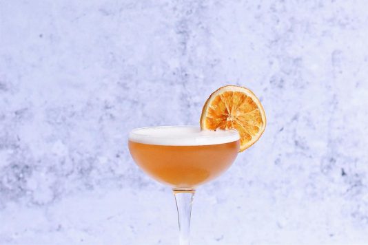 cocktail acidulé à l'abricot à base de liqueur d'abricot Briottet